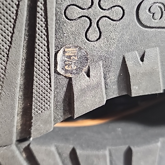 Baretraps Posture + Narice Wedge Chelsea Boots Women's Size 6.5 M Black VGUC - Picture 10 of 11